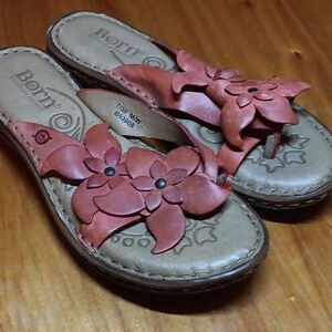Born flower sandals size 7